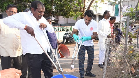 Krishna district incharge collector M Naveen participated in the Swachh Survekshan cleanliness drive held on Wednesday at Gadi Reddy Street in the 44th Division near Dr Mallikarjuna Rao Hospital in the city.