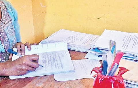 Official sources said it has been found that in many cases, deed registration or deposit work is being done by visiting people’s homes.