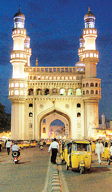 Don’t permit construction at Charminar: Sunni Ulema