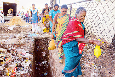 Full stop at Viveknagar