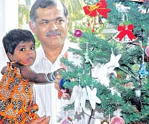 NOW AND THEN: Bhanumathi with Vidyaakar, founder of Udavum Karangal, at the NGO’s home in the city on Wednesday