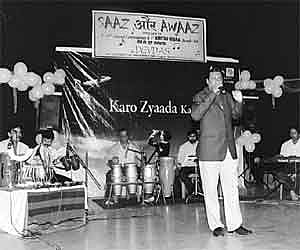 Singer Dev Das enthralled audience at the musical nite organised by Saaz Aur Awaaz