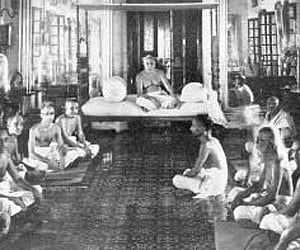 The sasthra sadassu presided over by the last Kochi King Rama Varma Pareekshith Thampuran.