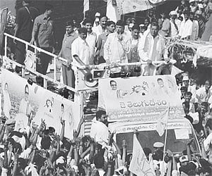 Top leaders descend on Telangana heartland