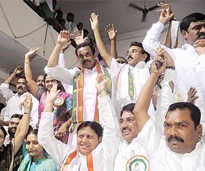 Telangana ministers participating in a meeting in Hyderabad on Wednesday to thank UPA chairperson Sonia Gandhi and Prime Minister Manmohan Singh for