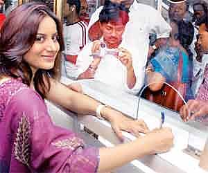 Pooja’s twin endearing acts