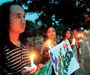 Candles, slogans for Lalbagh’s trees