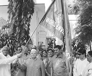 Governor ND Tiwari flagging off a rally organised by the Red Cross Society in Hyderabad on Friday to mark the World Environment Day.