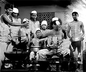 A scene from the film The Bonda Boy