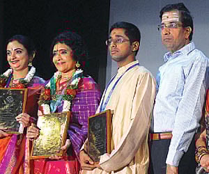 Honouring doyens of art