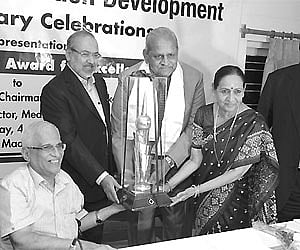 Award for Shankar Netralaya founder