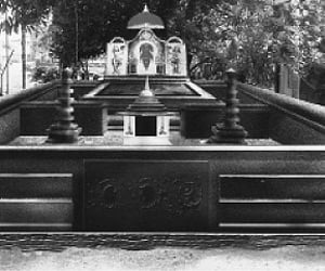 Lord Sakuni temple at Pavithreswaram