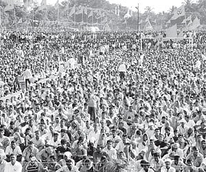 The massive turnout at the Hindu Samajotsava-2009 in Mangalore on Sunday.