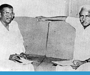 Vrindavanam Venugopalan with Y S Rajasekhara Reddy's father Y S Raja Reddy.