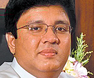 It's Udayanidhi Stalin vs Kalanidhi Maran