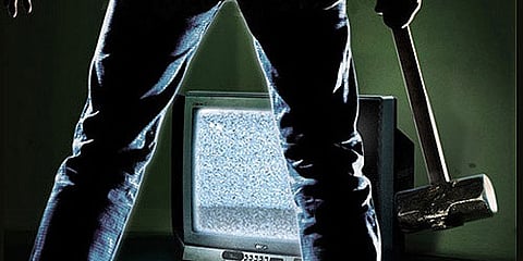 Yaavarum Nalam goes to Tollywood