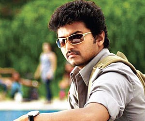 Not many theatres for 'Kaavalan' during Pongal