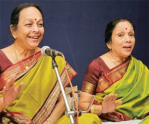 Bombay Sisters, Saroja and Lalitha, performing at a concert | EPS