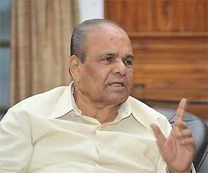 Another Governor Goes: Maharashtra's Sankaranarayanan Quits Post-transfer