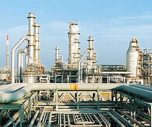 A February 2003 photo of the Reliance Industries Limited petrochemical plant at Jamnagar. (Reuters)