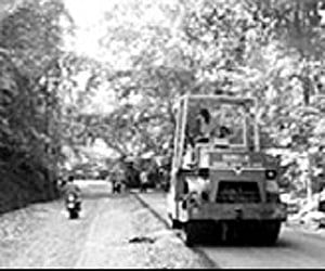 The inter-state highway in the final stages at Makutta.