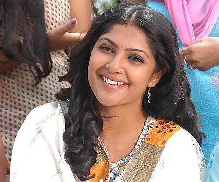 Kamalini Mukherjee (Sampurn Pix)