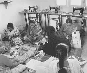 Women at the ill-equipped BBMP Tailoring Training Centre at Hoysala are being trained in embroidery only. ENS