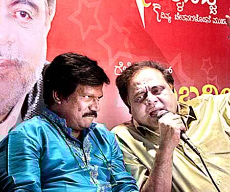 (From left) Director Nagabharana with Ambarish | EPS