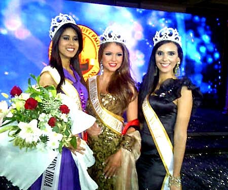 Parul Duggal and the other winners (IANS Photo).