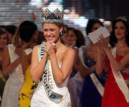 Alexandria Mills of the US reacts after being crowned as winner of the 2010 Miss World pageant contest in Sanya. AP