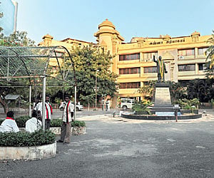 PARKING LOT TURNS PARK: The parking lot for visitors in the Anna Arivalayam premises was converted into a makeshift park (circled) after objection was