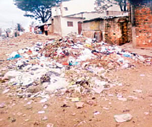 Cardinal Mar George Alencherry vesting Msgr Kuriakose Bharanikulangara, who has been appointed first Bishop of Diocese of Faridabad.