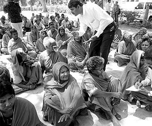 Beggars gathered at Beggars Colony for a census  I Express File Photo