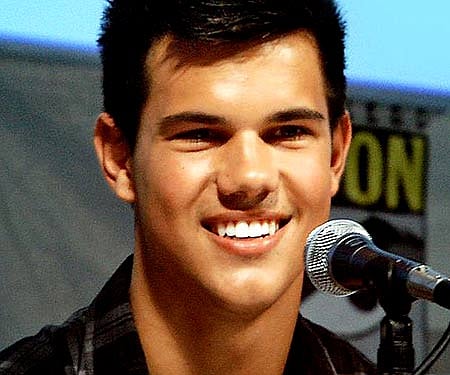 Taylor Lautner (Image courtesy WIkimedia Commons).