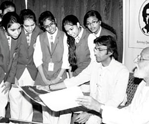 Mohammad Ali Baig and M S Sathyu interact with Nasr School students