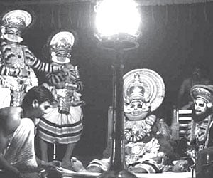 Kutiyattam round the year