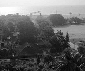 The view of Alappuzha beach and sea bridge from the light house.