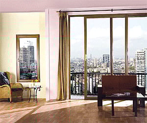 (Express News Photo)