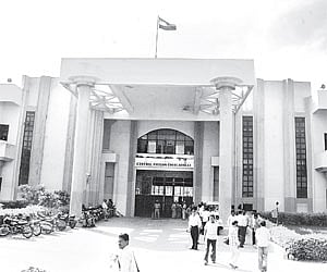 Landlines to put a check to mobiles in jail