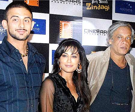 Director Sudhir Mishra(R) with Arunoday Singh and Chitrangda Singh (Pic: PTI/Monojit Kumar Saha).