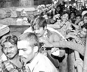 Youth sneaks in camera into Tirumala temple