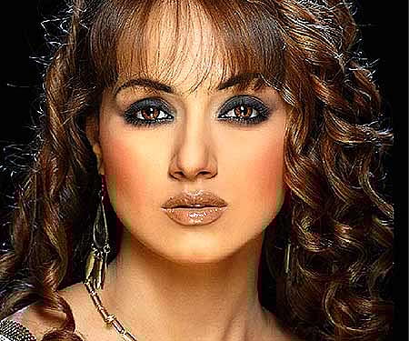 Sana Khan (Pic: Sampurn Pix).