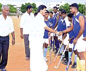 Players being introduced to SR Balasubramanian, V Kannan, secretary of Reserve Line Sports Club