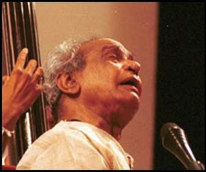 Pandit Bhimsen Joshi passes away