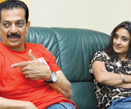 Avinash with wife Malavika (ENS)