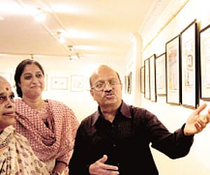 (Express News Photo)