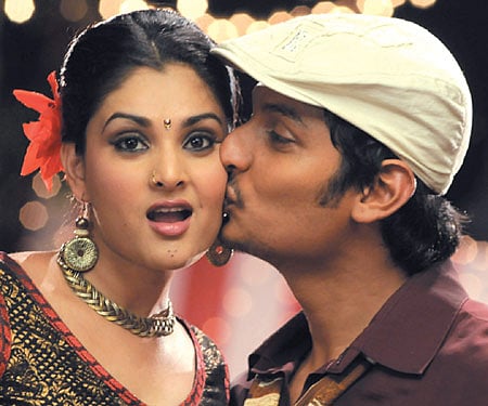 Singam Puli wins the race