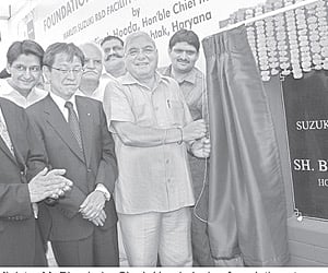 Haryana Chief Minister Bhupinder Singh Hooda laying the foundation stone of Maruti Suzuki India Ltd’s R&D centre and Proving Ground at IMT, Rohtak.