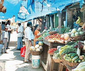 Many sellers in the Ulsoor market are bearing the brunt of globalisation | Sushma Puttappa