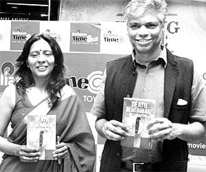 Author Meenal Baghel and Prakash Belawadi, journalist and a theatre person at the book launch | EPS